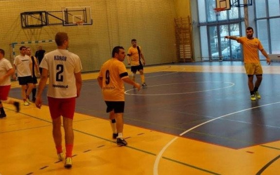 Koniec pierwszej rundy ligi amatorskiej z Brzeszcz