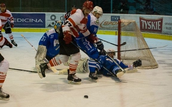 Unia przegrała ponownie z Comarchem Cracovią – FOTO