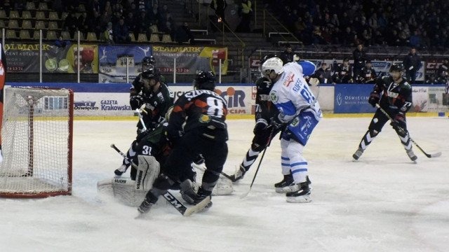 Unia doprowadziła do stanu 2:1. W czwartek kolejny mecz – FOTO