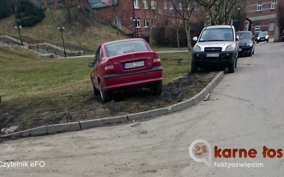 Parking na ul. Bulwary za mały?