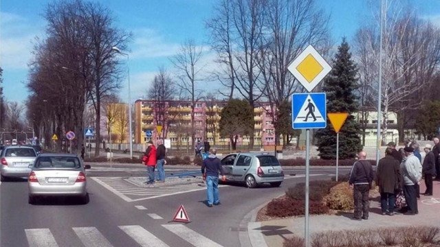 Kolejny „dzwon” na skrzyżowaniu przy kościele Maksymiliana – FILMY, FOTO