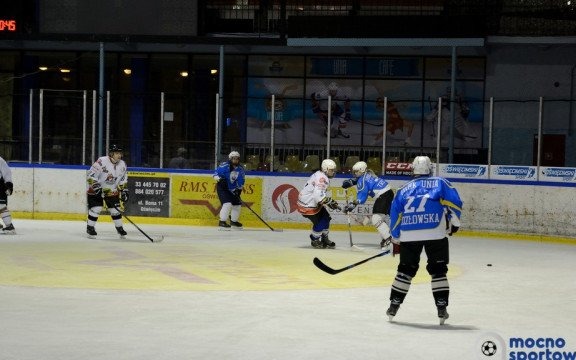 Turniej hokeja kobiet w Oświęcimiu
