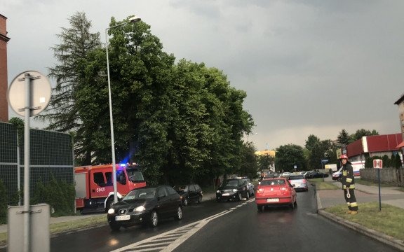 Nie zdążył zahamować. Jedna osoba poszkodowana – FOTO