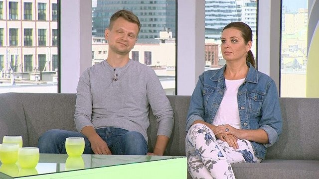 Jak przygotować się do lotu samolotem z małym dzieckiem? – FILM