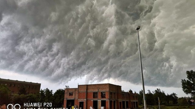 Ostrzeżenie. Burze, deszcz i wiatr