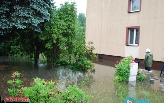 Nawałnica zalała wiele miejsc w powiecie – FOTO