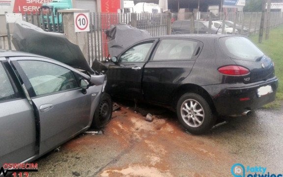 Wyprzedzał. 52-latka w szpitalu – FOTO