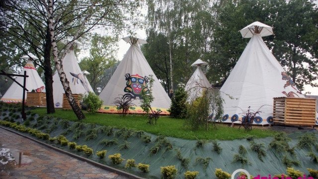 Western Camp Resort. Nowe miejsca noclegowe na mapie powiatu – FILM, FOTO