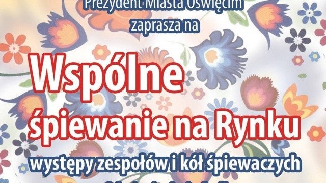 Wspólne śpiewanie na rynku