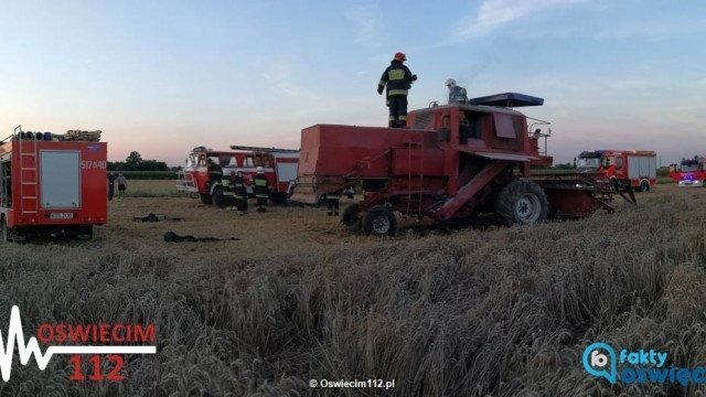 Kombajn rolniczy zapalił się w Podolszu – FILMY