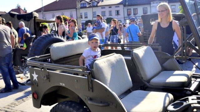 Podziwiali wozy wojskowe – FOTO