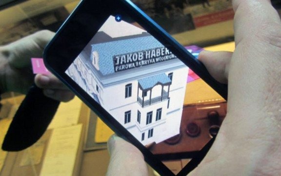 Wyrusz w spacer po Oświęcimiu… ze smartfonem