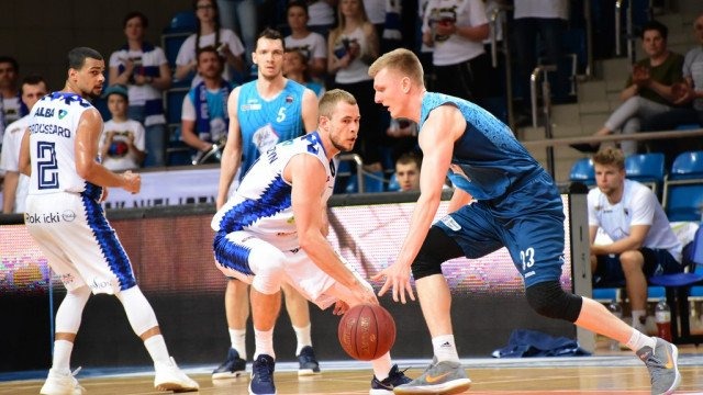 Elita koszykarska zagra podczas otwarcia nowej hali