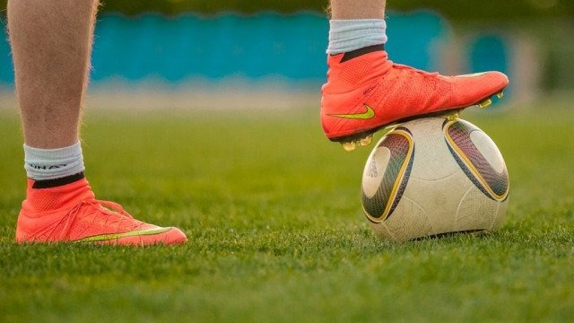 Wyniki środowych meczów ligowych i pucharowych