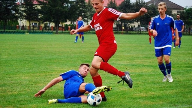 W meczu na szczycie Niwa gromi Nadwiślanina