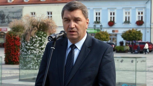 Nieoficjalnie: Janusz Chwierut wygrywa w Oświęcimiu