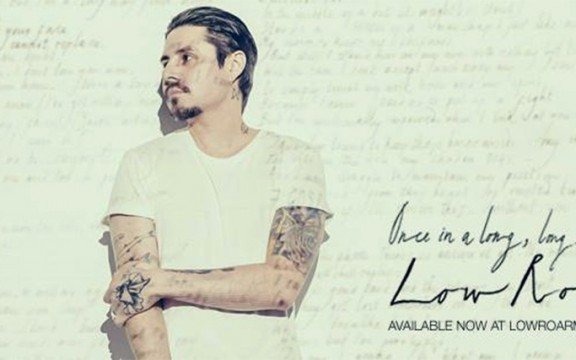 Low Roar wystąpi w Café Bergson