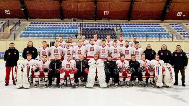 Biało-niebiescy w barwach biało-czerwonych – FOTO