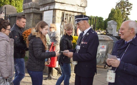 Prawie 16 tysięcy złotych w Kętach – FOTO