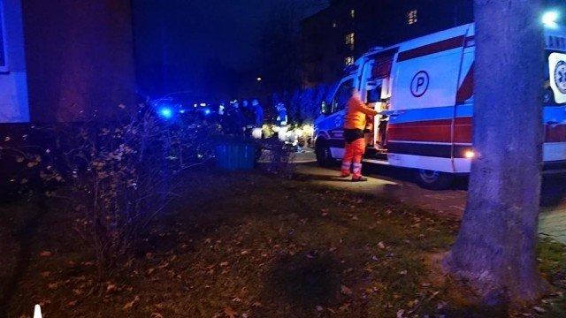 Wypadł z okna na trzecim piętrze – FOTO