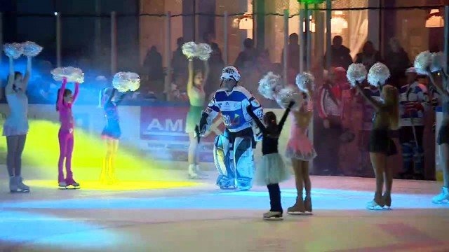 Mecz hokejowy w szczytnym celu – FILM