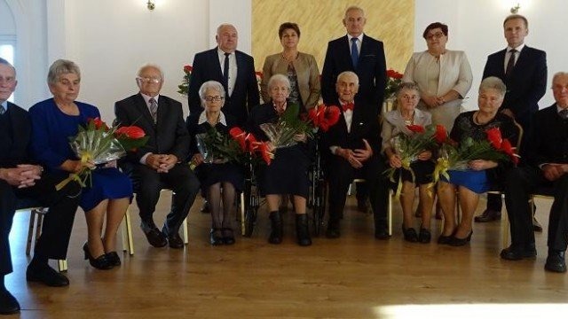 Osiemnaście par świętowało Złote Gody, a sześć Diamentowe – FOTO