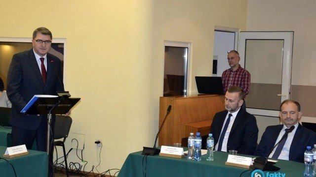 Expose prezydenta i łzy wzruszenia – FILM