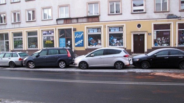 Miał ponad dwa promile i rozbił pięć samochodów – FOTO