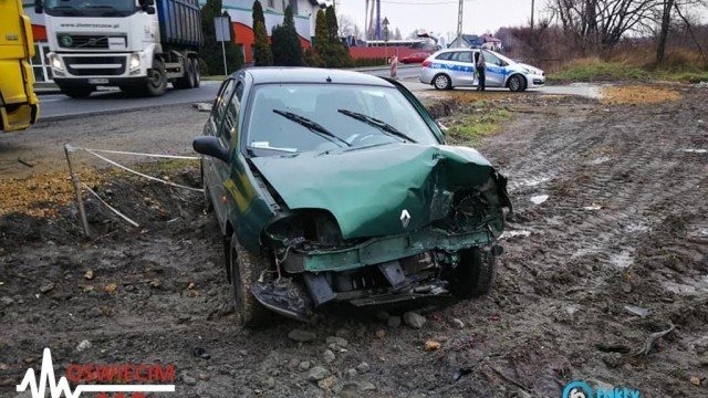 Za szybko wszedł w zakręt. Trafił do szpitala