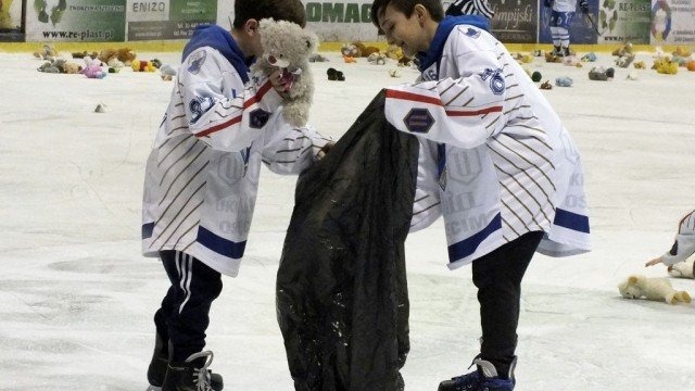 Teddy Bear Toss czwarty raz w Oświęcimiu – FOTO