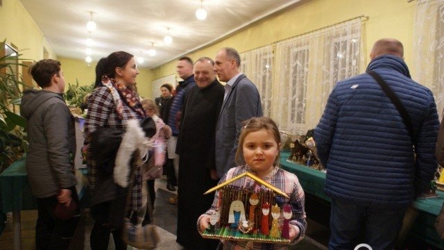 Anieli w niebie śpiewają – FILM, FOTO