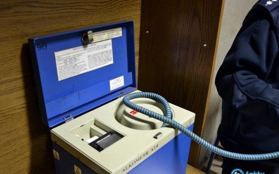 Prawie trzy promile i brak „prawka” za kierownicą