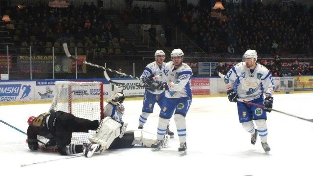 Unia przegrała w Nowym Targu – FILM, FOTO