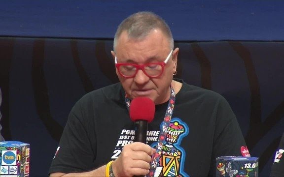 “Damy do wiwatu”. Finał WOŚP bez fajerwerków, ale z pokazem świetlnym – FILM