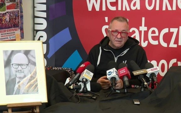 “Ta nienawiść w moją stronę grzeje od 25 lat”. J. Owsiak rezygnuje z szefostwa w WOŚP