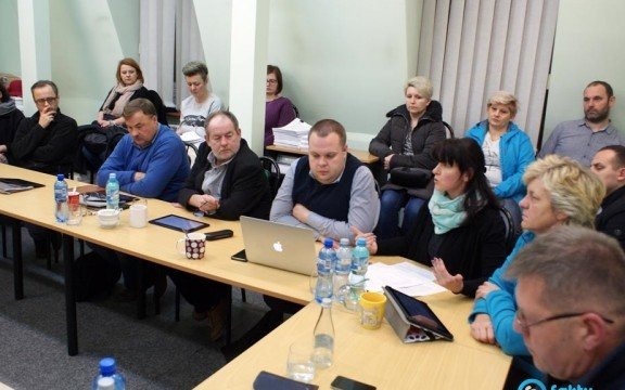 Komisja oświaty przeciw likwidacji Trójki