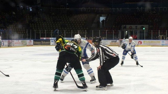 Unia wygrała z outsiderem. Wygrała też Automatyka – FOTO