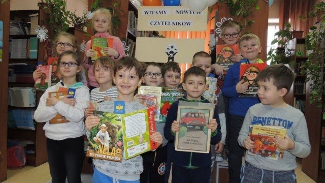 Młodzi czytelnicy w Galerii Książki – FOTO