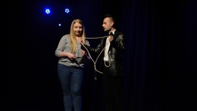 Muzyka i iluzja w kęckim DK – FOTO
