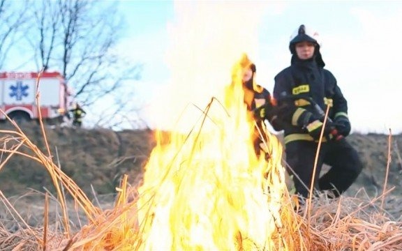 Młodzi mają dość wypalania traw – FILM