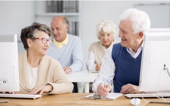 Klikamy – poziom wyżej! Warsztaty komputerowe dla seniorów