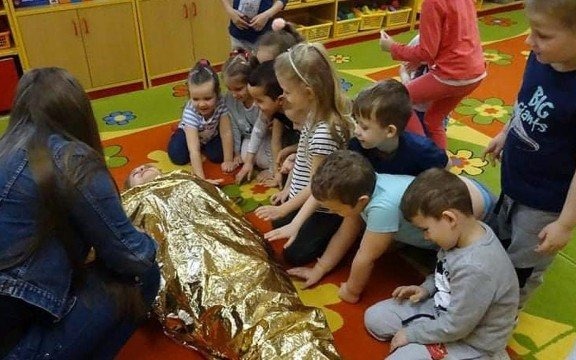 Uczyły Jeżyki pierwszej pomocy – FOTO