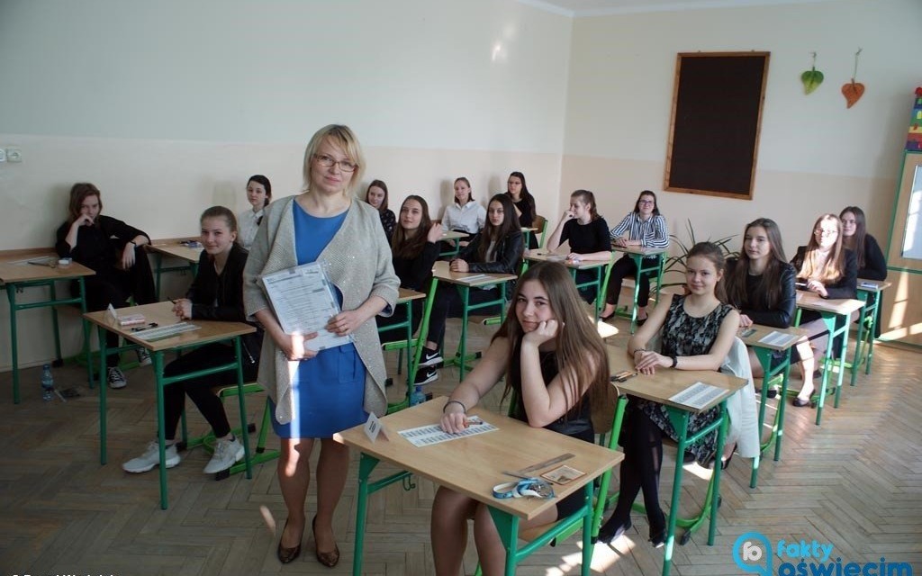 Ruszył ostatni egzamin gimnazjalny – FOTO