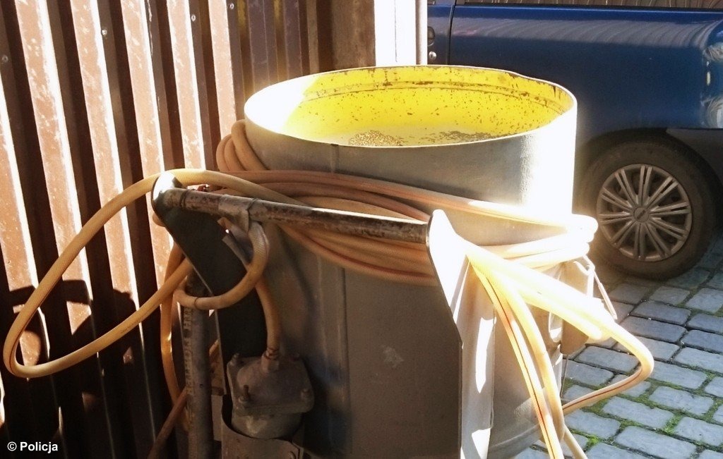 Właściciel piaskarki poszukiwany