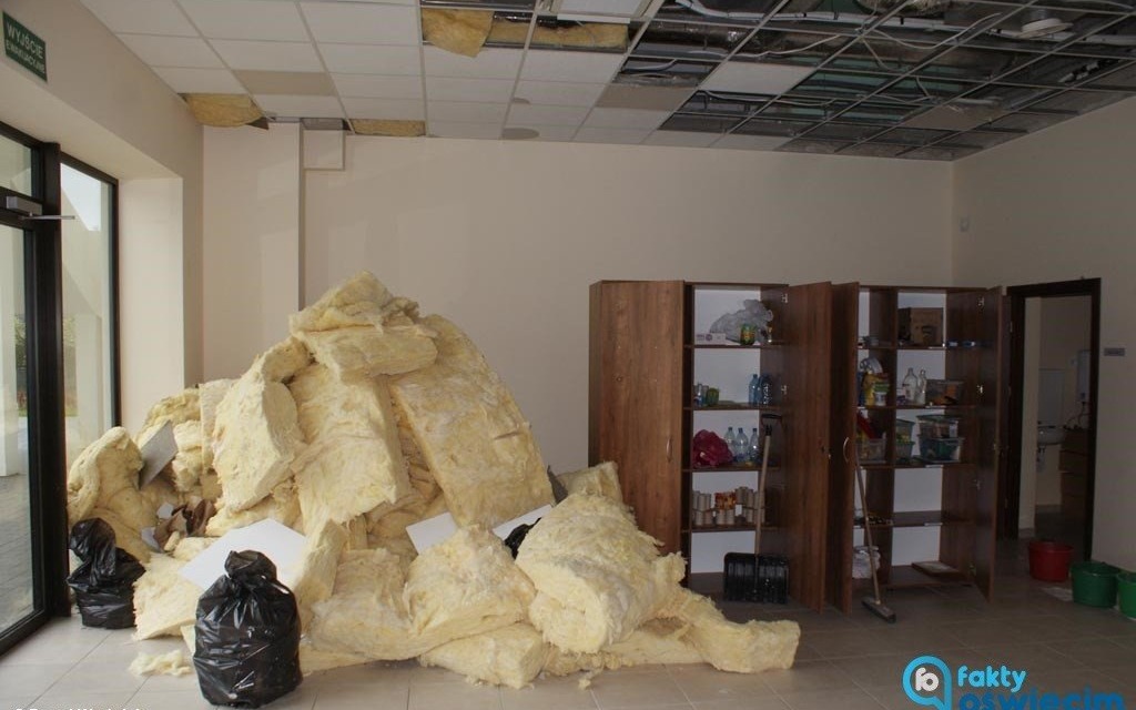 Woda zalała osiedlowy dom kultury – FOTO