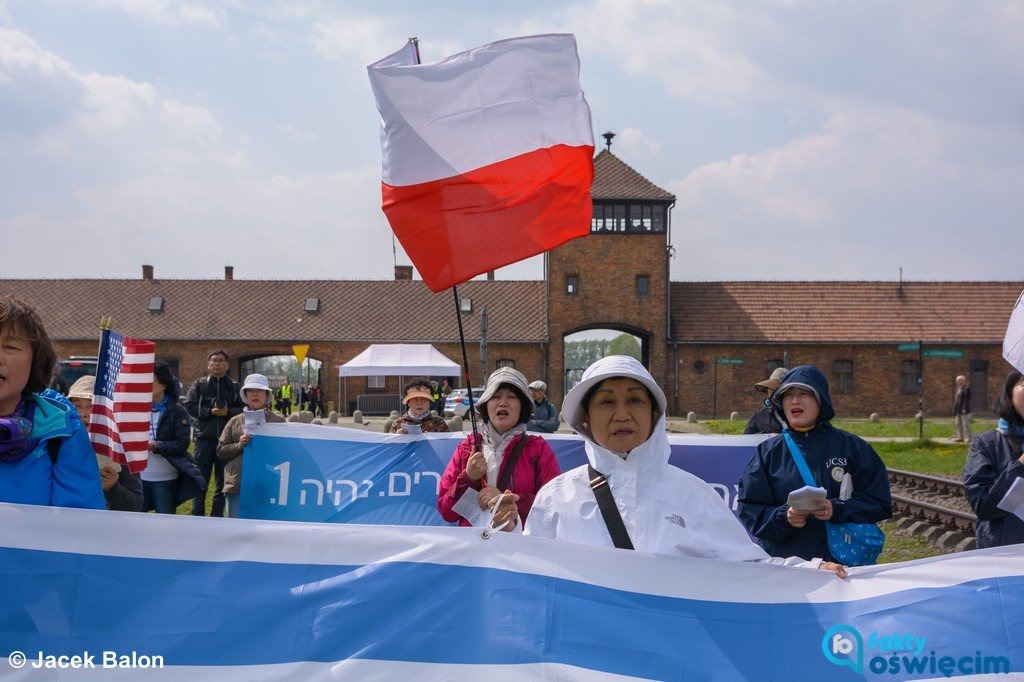 Marsz Żywych przeszedł “Drogą Śmierci” – FILM, FOTO