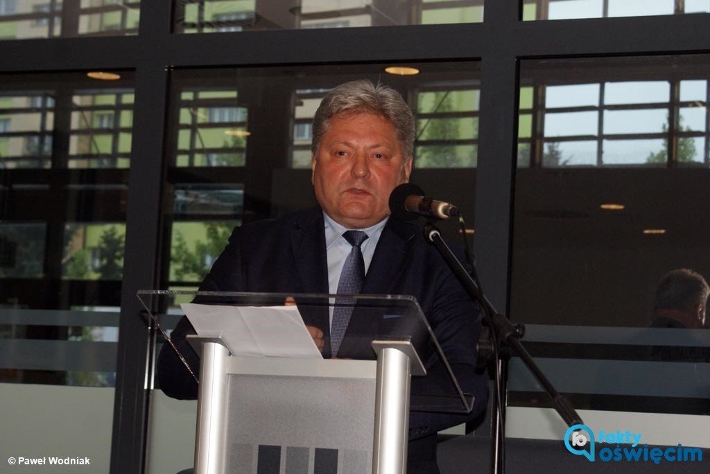 Burmistrz Chełmka krytycznie o metodach walki ze smogiem – FILM