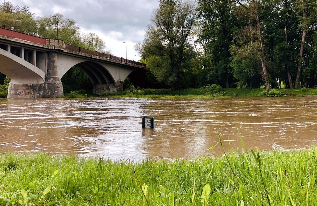 Pogotowie przeciwpowodziowe w Oświęcimiu – FILM, FOTO