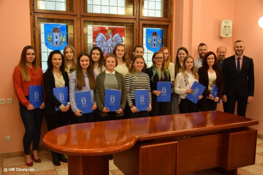 Brązowe medalistki nagrodzone – FOTO