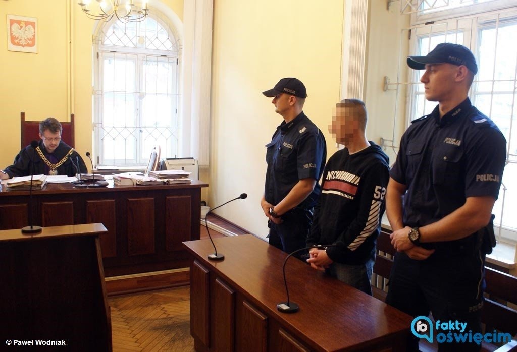 15 miesięcy więzienia za bombowy, szczeniacki wybryk – FOTO